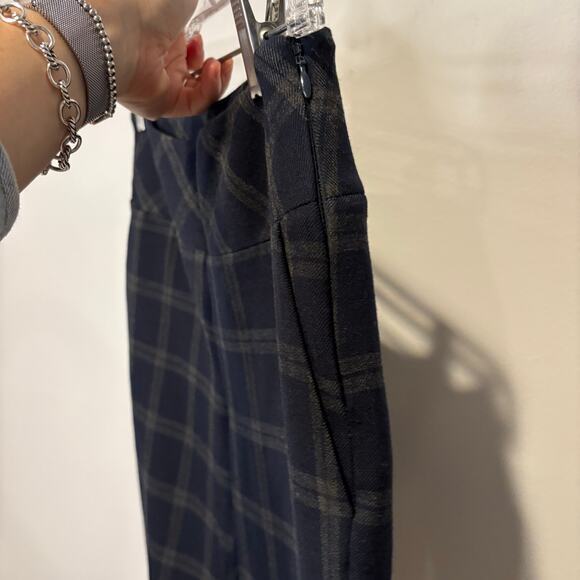 CAbi Women's Sz 2 Connery Ankle Length Trouser Mid Rise Stretch Plaid Blue‎ Tan - Picture 4 of 7